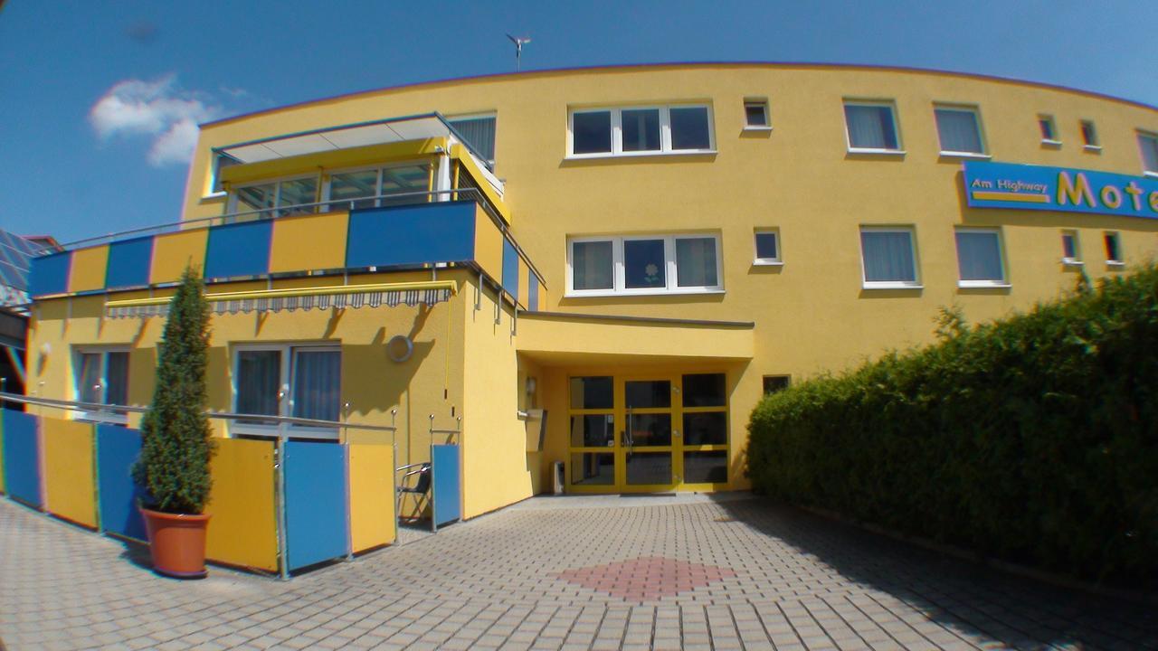 Motel Am Highway Althengstett Dış mekan fotoğraf