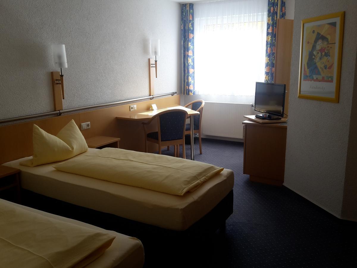 Motel Am Highway Althengstett Dış mekan fotoğraf
